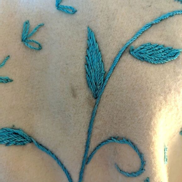 Gorgeous Vintage Boho Square Wool Frog Closure Square Shawl - Picture 11 of 13